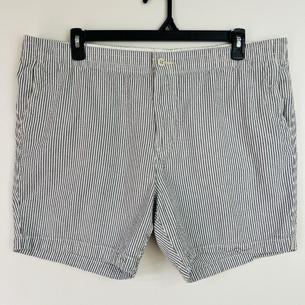 Dockers Pacific Collection Navy Blue & White Seersucker Resort Wear Shorts Sz 40